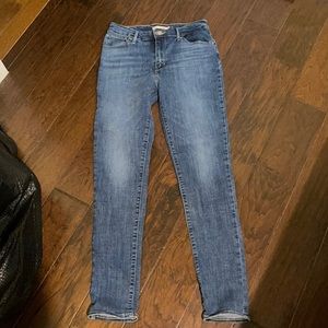 Levi jeans